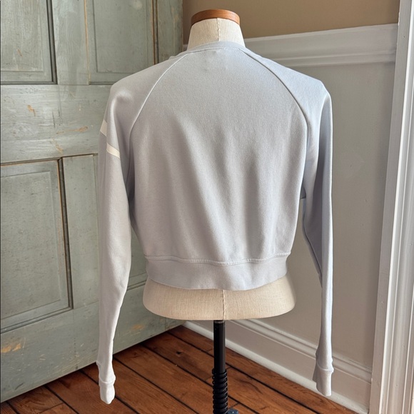 NIKE Sweatshirt Womens Size XS Blue Dri Fit Cropped Sleeve Y2K 90s White Swoosh - Picture 3 of 12